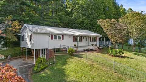 2497 Addington Bridge Rd, Franklin, NC 28734