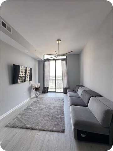 3040 Peachtree Road NW, Atlanta, GA 30305