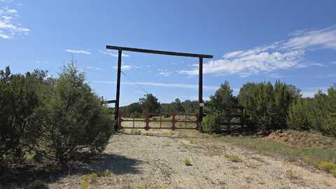 92 La Miga Canyon Road, Estancia, NM 87016