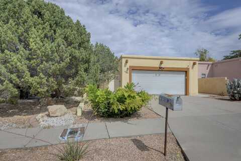 9823 Denali Road NE, Albuquerque, NM 87111