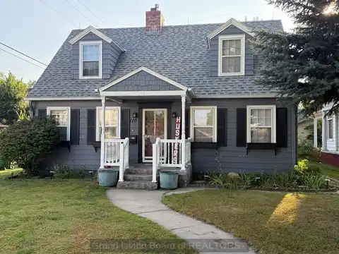 110 S Greenwich St, Grand Island, NE 68801