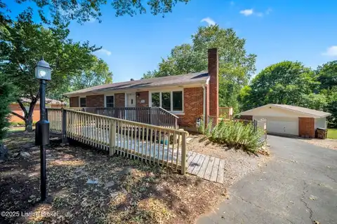 9707 Holiday Dr, Louisville, KY 40272