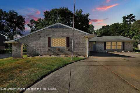 4758 Grandwoods Drive, Lansing, MI 48917