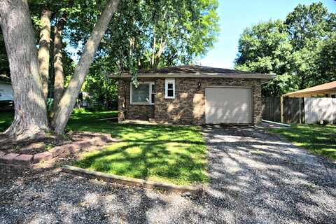 911 S 15th Street, Chesterton, IN 46304
