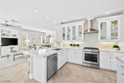 8205 Ruby Mountain Way, Las Vegas, NV 89128