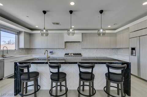 8741 Grand Pass Court, Las Vegas, NV 89113