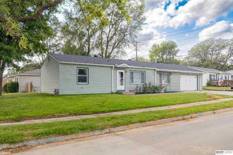 7518 Diane Court, Papillion, NE 68046