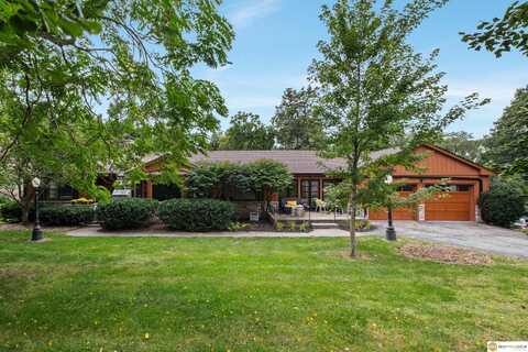 2606 S 105Th Street, Omaha, NE 68124