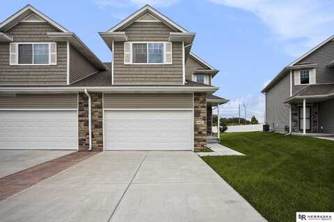 8821 Ridge Hollow Drive, Lincoln, NE 68526
