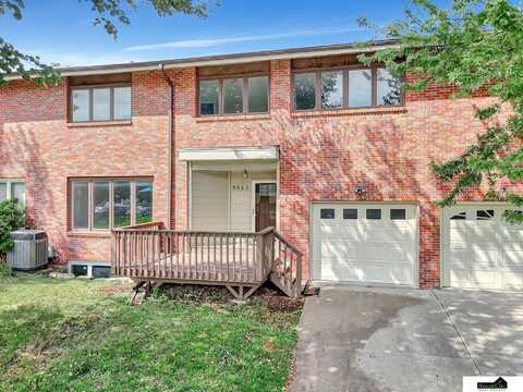 5563 Canterbury Lane, Lincoln, NE 68516