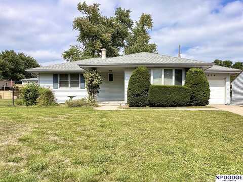 7624 Ridge Avenue, Omaha, NE 68124