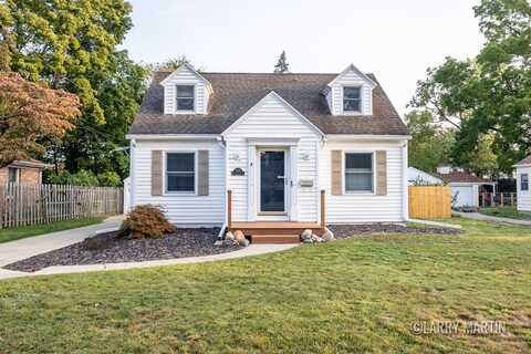 929 Ellsmere Street NE, Grand Rapids, MI 49505