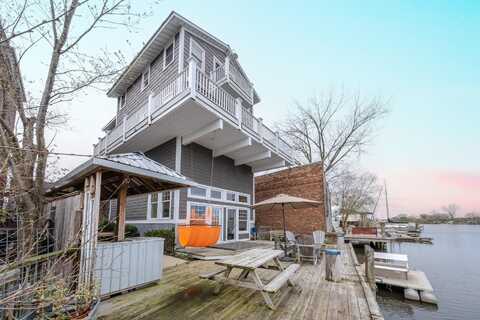 621 W Main Street, Benton Harbor, MI 49022