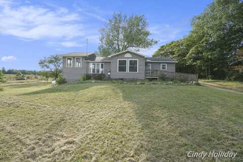 17035 Larsen Avenue, Gowen, MI 49326
