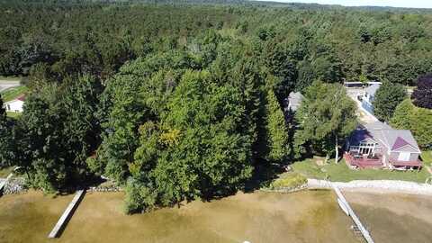 12949 Hopkins Forest Drive Drive, Bear Lake, MI 49614