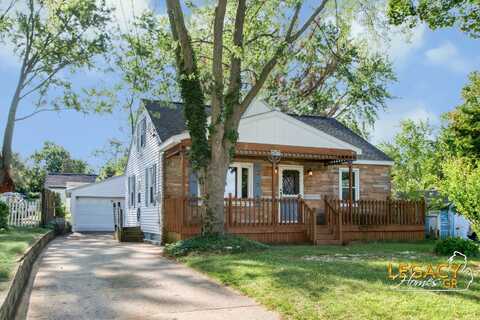 2620 Riley Avenue SW, Wyoming, MI 49509