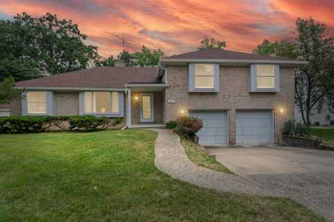 28771 Brooke Circle, Grosse Ile, MI 48138