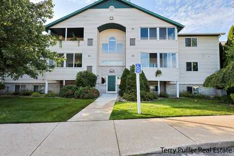 5877 Crosswinds Drive, Norton Shores, MI 49444