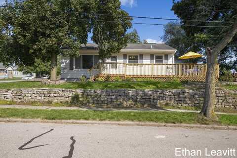1100 Coldbrook Street NE, Grand Rapids, MI 49503