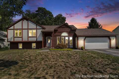 6150 Rogue River Meadows Drive NE, Belmont, MI 49306