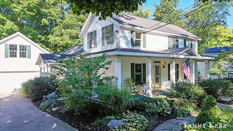 186 S Maple Street, Saugatuck, MI 49453