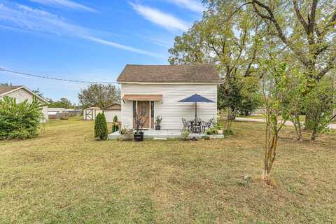 1104 N Oak, Buffalo, MO 65622