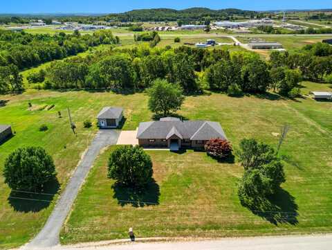 11264 Oak Hill Lane, Mountain Grove, MO 65711