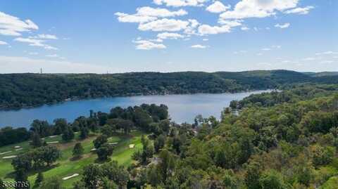 9 Golfview Ter, Sparta, NJ 07871