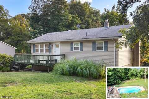 71 Panorama Dr, Vernon, NJ 07461