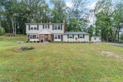 9 Marliene Rd, Washington, NJ 07853