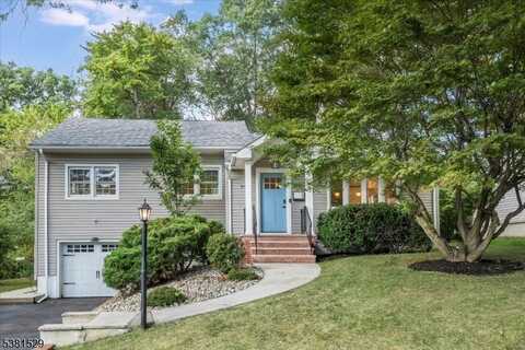 64 W Cedar St, Livingston, NJ 07039