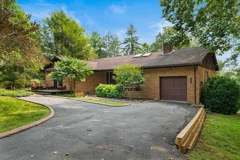 752 Mcelhenny Road, Lewisburg, WV 24901