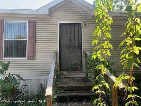 3315 Southwest Boulevard, Spring Hill, FL 34606