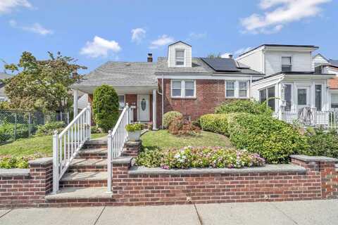 21 PARKSIDE LANE, Bayonne, NJ 07002