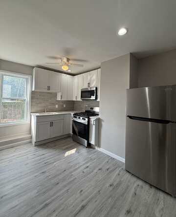 417 BROADWAY, Bayonne, NJ 07002