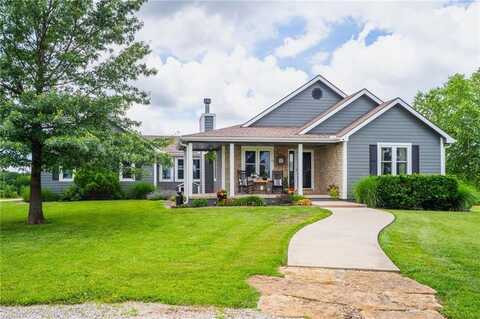 15 E 1700 Road, Baldwin City, KS 66006