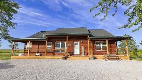 215 NE E Highway, Warrensburg, MO 64093