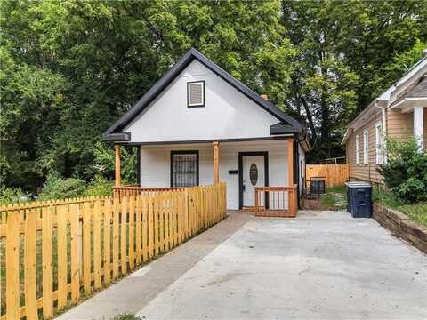 2243 Spruce Avenue, Kansas City, MO 64127