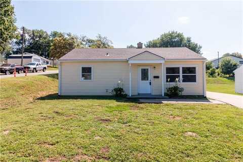 2220 Sycamore Court, Saint Joseph, MO 64503