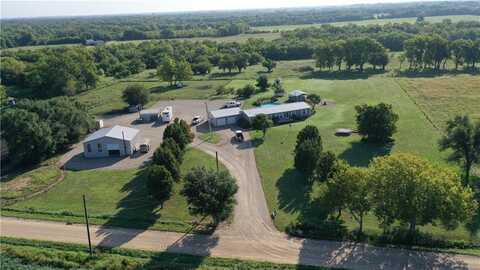1013 2400th Street, LaHarpe, KS 66751