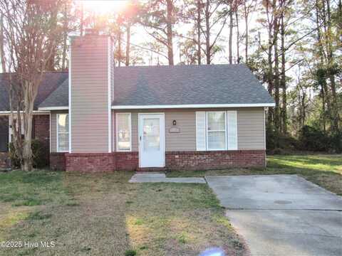 108 Glenside Court, Midway Park, NC 28544