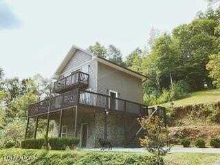 1755 A R Davis Rd, Seymour, TN 37865
