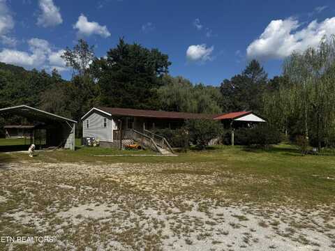 757 Emory Heights Rd, Harriman, TN 37748