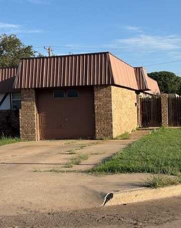 3702 54, Lubbock, TX 79413