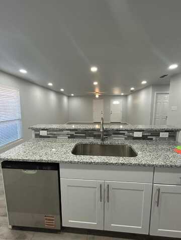 8413 10th Street, Lubbock, TX 79416
