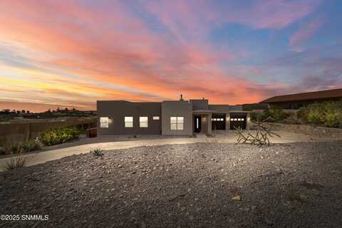 5575 Red Wolf Lane, Las Cruces, NM 88007