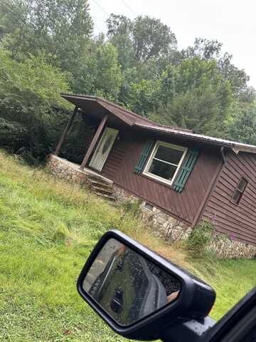 45 Cedar Drive, Prestonsburg, KY 41653