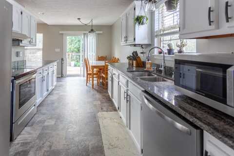 217 Weslyn Way, Nicholasville, KY 40356