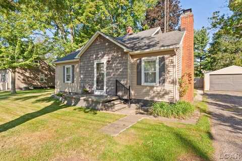 112 Gibson, Clinton, MI 49236