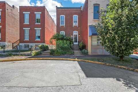 2350 Hickory Street, Saint Louis, MO 63104